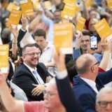Le conseiller national valaisan Philipp Matthias Bregy a été élu samedi président du Centre suisse.